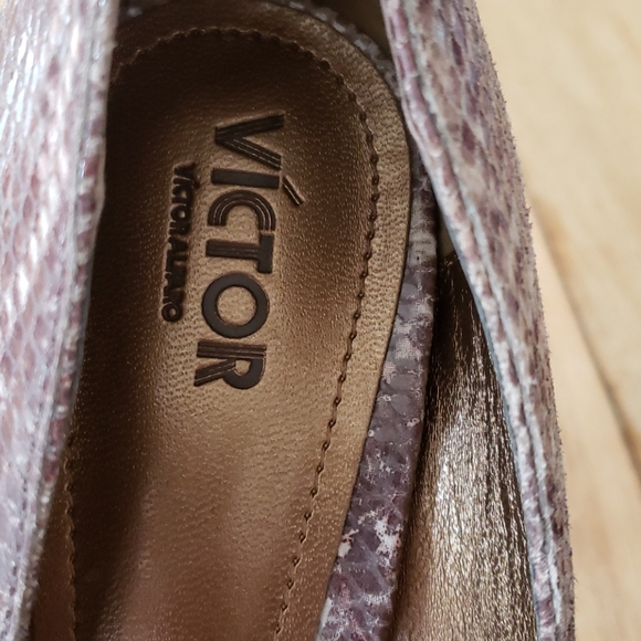 Victor Alfaro 8.5 heels - Picture 4 of 5